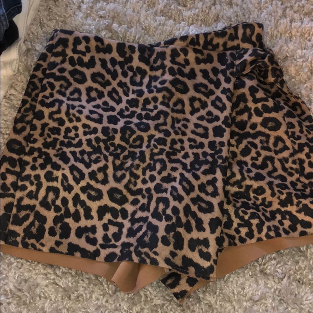 NWT ZARA cheetah skort, XS but fits more like a S